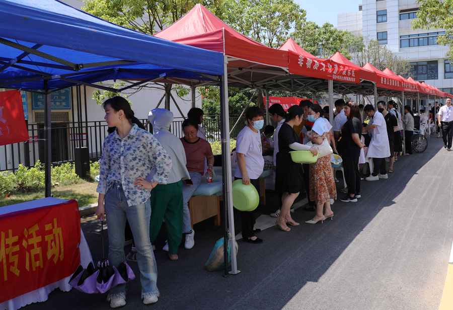 活動(dòng)吸引了不少市民群眾參與