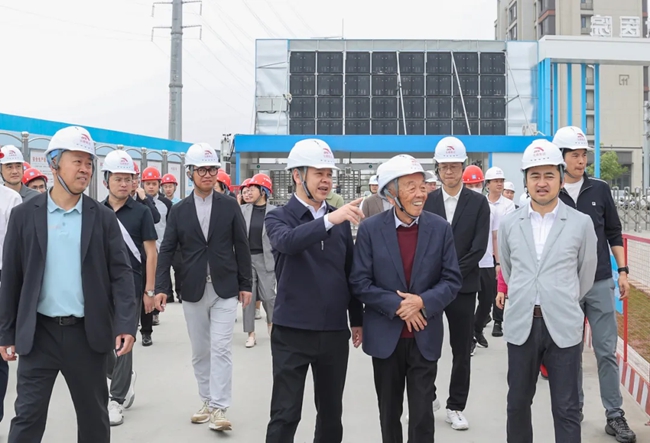 泉州市委常委、晉江市委書(shū)記張文賢帶隊(duì)到上海六院福建醫(yī)院（福建和敏醫(yī)院）項(xiàng)目現(xiàn)場(chǎng)辦公。