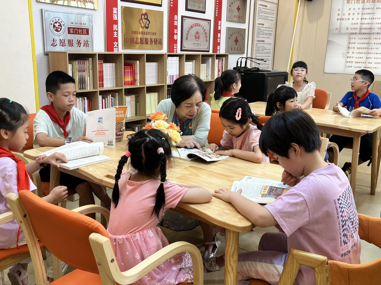 軍門社區(qū)開展“閱讀潤心，書香育人”讀書日活動。軍門社區(qū)供圖